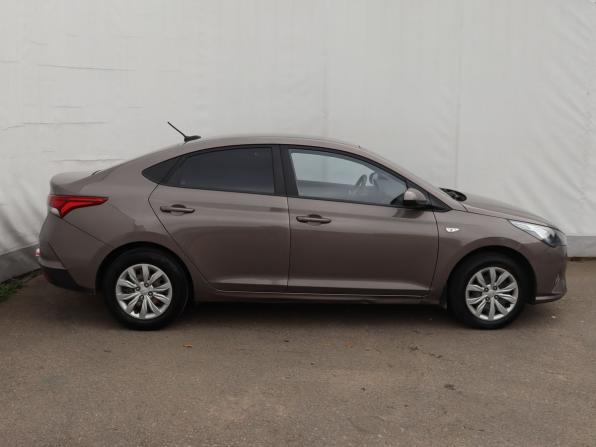 Hyundai Solaris II Рестайлинг с пробегом 2022 года, цена 1 449 000 рублей, 141369 км, седан, Автокод Объявления