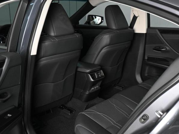 Lexus ES VII с пробегом 2021 года, цена 5 375 000 рублей, 51820 км, седан, Автокод Объявления