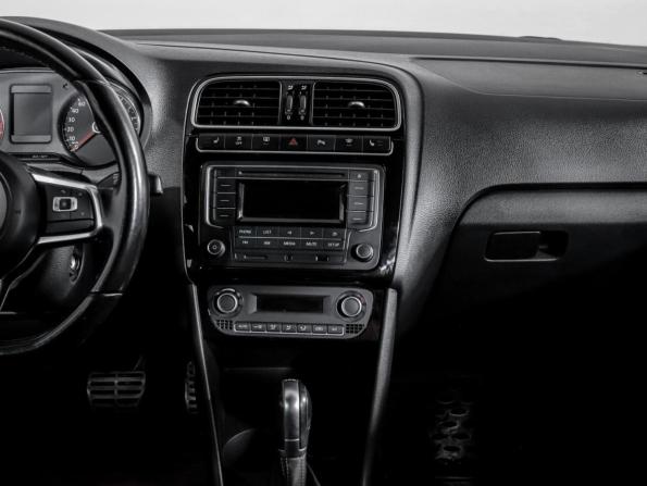 Volkswagen Polo V Рестайлинг с пробегом 2017 года, цена 1 100 000 рублей, 171471 км, седан, Автокод Объявления