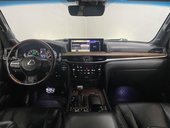 Lexus LX III Рестайлинг 2 с пробегом 2017 года, цена 7 950 000 рублей, 141241 км, внедорожник, Автокод Объявления