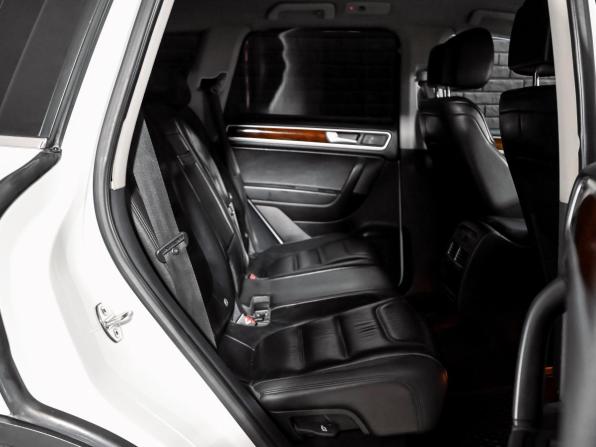 Volkswagen Touareg II с пробегом 2013 года, цена 1 990 000 рублей, 234300 км, внедорожник, Автокод Объявления