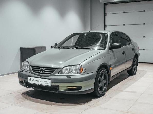 Toyota Avensis I Рестайлинг