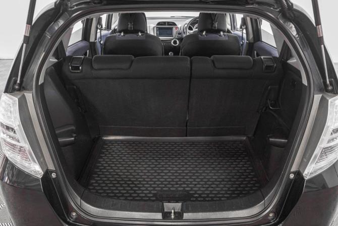 Honda Fit II с пробегом 2009 года, цена 729 000 рублей, 198000 км, хэтчбек, Автокод Объявления