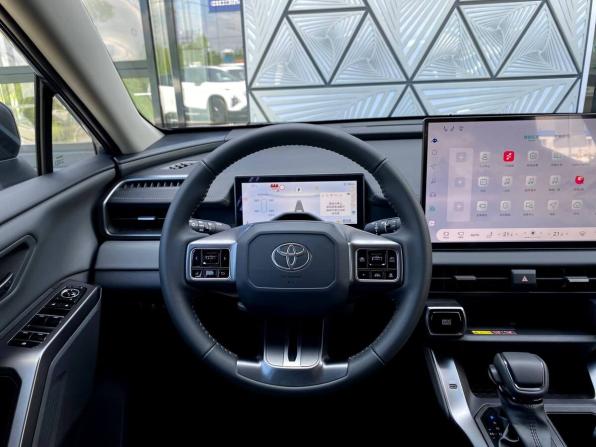 Новый Toyota RAV4 VI (XA60) 2026 года, цена 4 680 000 рублей, внедорожник, Автокод Объявления