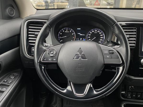 Mitsubishi Outlander III Рестайлинг 3 с пробегом 2021 года, цена 2 559 000 рублей, 69915 км, внедорожник, Автокод Объявления