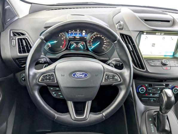 Ford Kuga II Рестайлинг с пробегом 2018 года, цена 1 670 000 рублей, 142000 км, внедорожник, Автокод Объявления