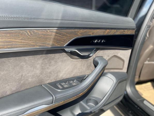Audi A8 IV (D5) с пробегом 2018 года, цена 4 450 000 рублей, 164950 км, седан, Автокод Объявления