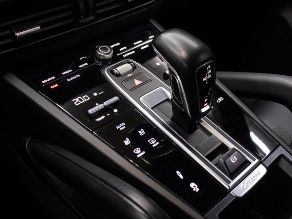 Porsche Cayenne III с пробегом 2019 года, цена 7 898 000 рублей, 54947 км, внедорожник, Автокод Объявления
