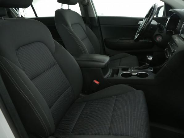 Kia Sportage IV с пробегом 2018 года, цена 2 057 000 рублей, 122000 км, внедорожник, Автокод Объявления