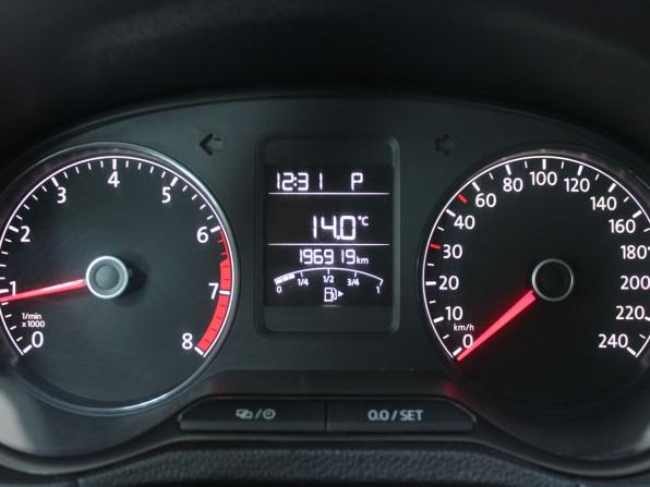 Volkswagen Polo V Рестайлинг с пробегом 2017 года, цена 999 900 рублей, 196919 км, седан, Автокод Объявления