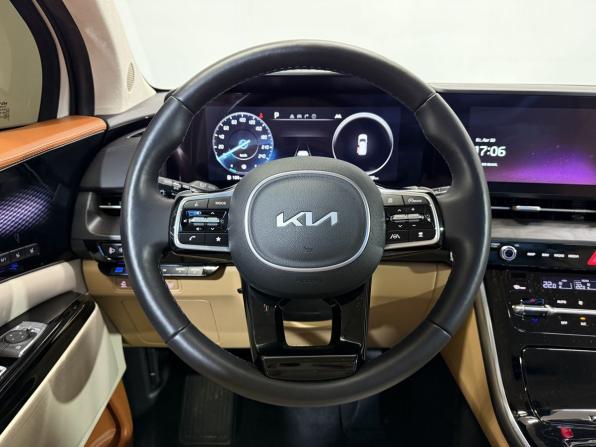 Kia Carnival IV с пробегом 2022 года, цена 5 440 000 рублей, 33368 км, минивэн, Автокод Объявления