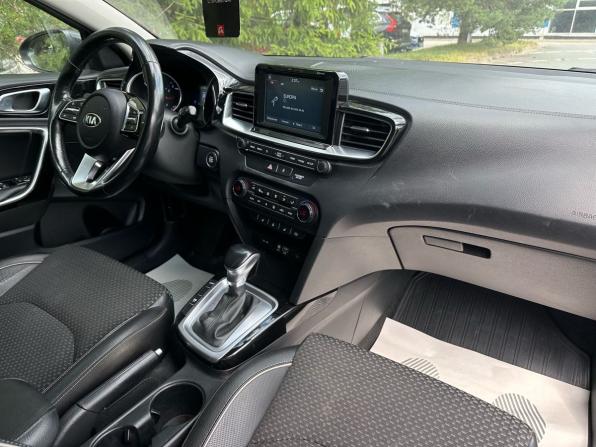 Kia Ceed III с пробегом 2019 года, цена 1 320 000 рублей, 209530 км, универсал, Автокод Объявления