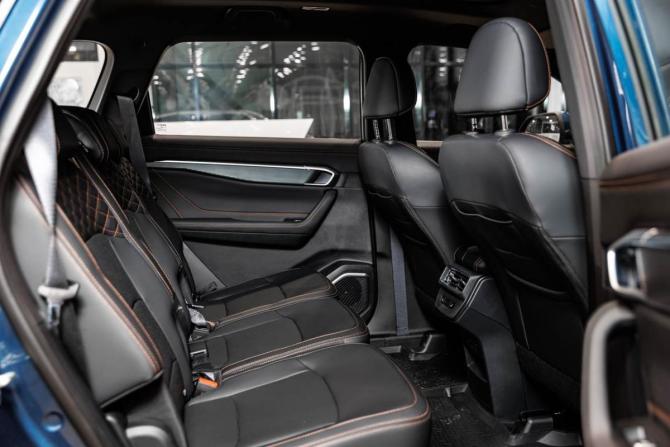Новый Geely Okavango I Рестайлинг 2026 года, цена 4 025 990 рублей, внедорожник, Автокод Объявления