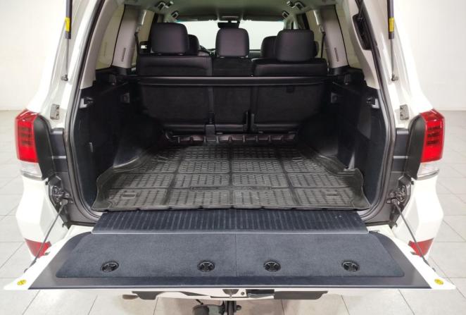 Toyota Land Cruiser 200 Series Рестайлинг 2 с пробегом 2016 года, цена 5 600 000 рублей, 269212 км, внедорожник, Автокод Объявления