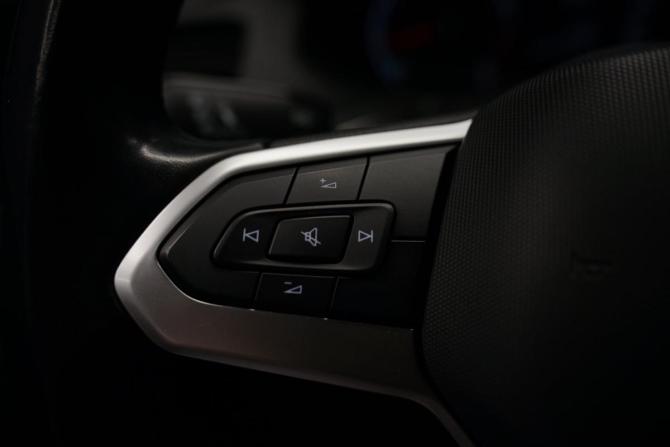 Volkswagen Polo VI с пробегом 2020 года, цена 1 655 000 рублей, 106000 км, лифтбек, Автокод Объявления