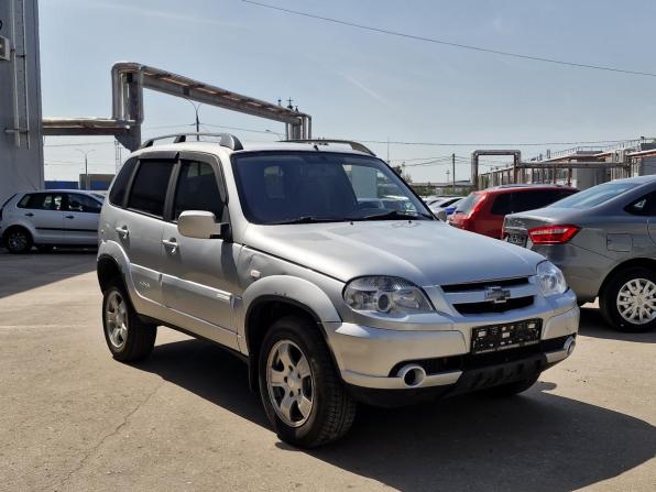 Chevrolet Niva I Рестайлинг с пробегом 2011 года, цена 445 000 рублей, 190946 км, внедорожник, Автокод Объявления