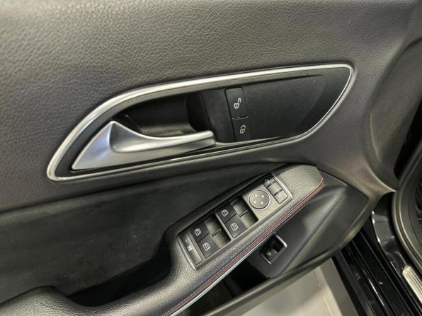 Mercedes-Benz CLA I (C117 X117) с пробегом 2015 года, цена 1 799 000 рублей, 126984 км, седан, Автокод Объявления
