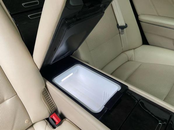 Hyundai Equus II Рестайлинг с пробегом 2015 года, цена 1 399 000 рублей, 191016 км, седан, Автокод Объявления