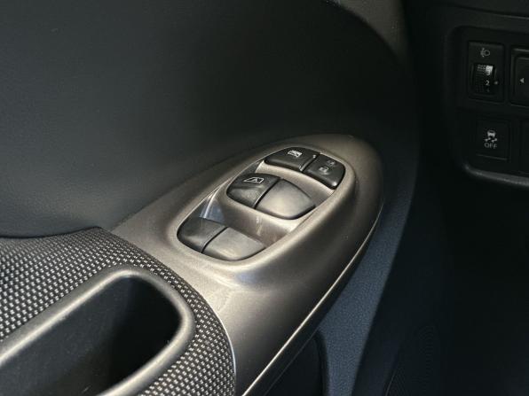 Nissan Juke I с пробегом 2012 года, цена 1 050 000 рублей, 140500 км, внедорожник, Автокод Объявления