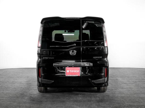 Honda Stepwgn V с пробегом 2015 года, цена 1 850 000 рублей, 156602 км, минивэн, Автокод Объявления