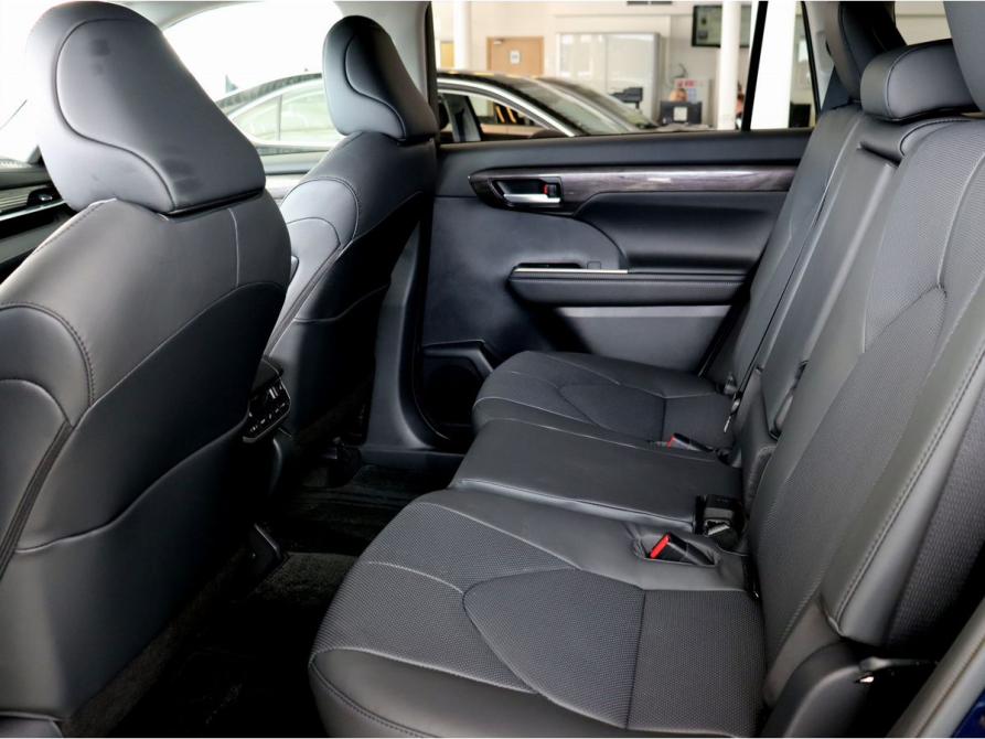Toyota Highlander IV (XU70) Москва  - изображение 17