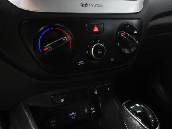 Hyundai Solaris II с пробегом 2019 года, цена 1 359 000 рублей, 134944 км, седан, Автокод Объявления