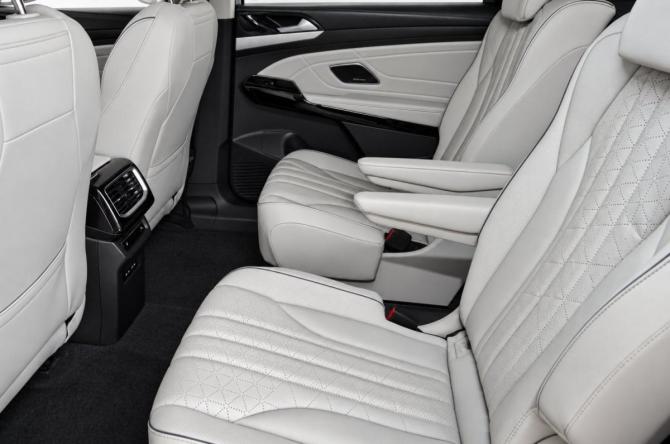 Volkswagen ID.6 с пробегом 2022 года, цена 4 799 000 рублей, 65000 км, внедорожник, Автокод Объявления