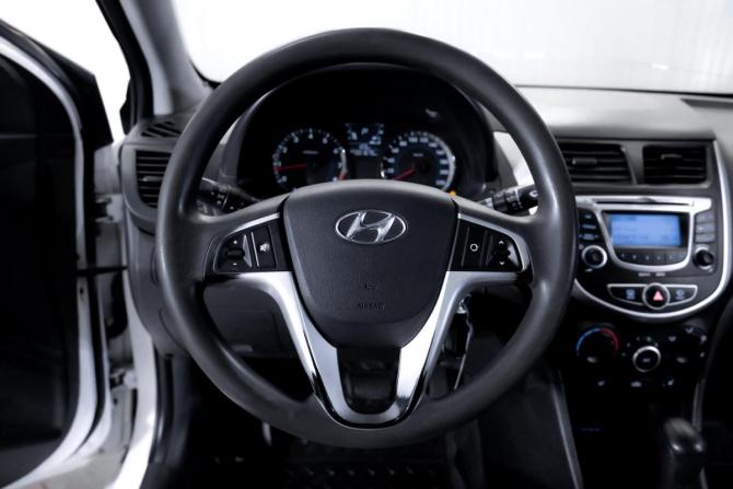 Hyundai Solaris I с пробегом 2013 года, цена 849 000 рублей, 201675 км, седан, Автокод Объявления