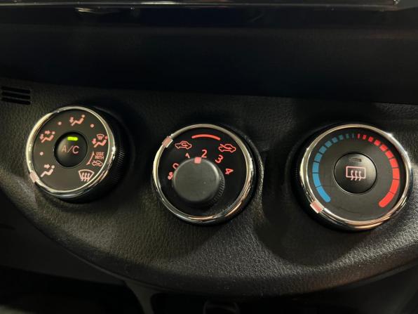Toyota Vitz III (XP130) Рестайлинг 2 с пробегом 2019 года, цена 1 080 000 рублей, 74777 км, хэтчбек, Автокод Объявления