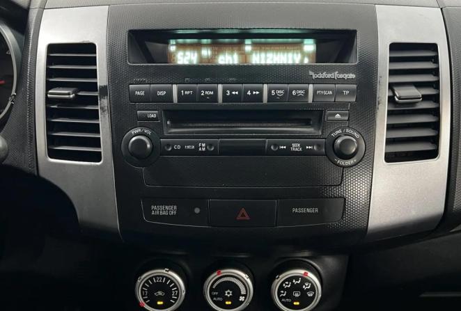 Mitsubishi Outlander II с пробегом 2007 года, цена 635 000 рублей, 318879 км, внедорожник, Автокод Объявления