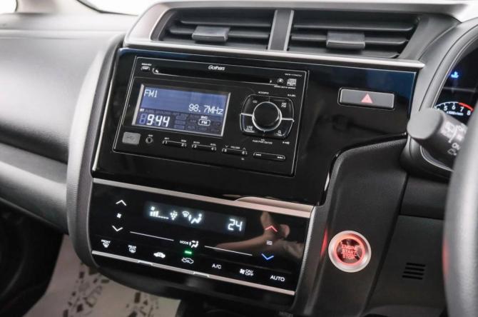 Honda Fit III Рестайлинг с пробегом 2019 года, цена 1 349 000 рублей, 18584 км, хэтчбек, Автокод Объявления