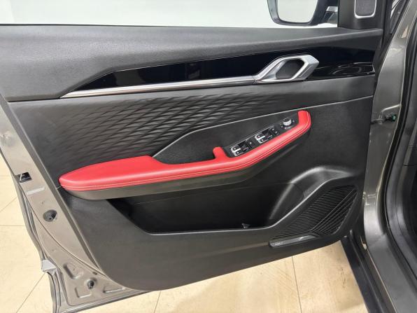 Geely Coolray I Рестайлинг с пробегом 2023 года, цена 2 030 000 рублей, 31835 км, внедорожник, Автокод Объявления
