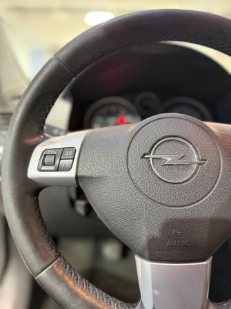 Opel Astra H Рестайлинг с пробегом 2014 года, цена 589 000 рублей, 243000 км, универсал, Автокод Объявления