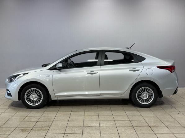 Hyundai Solaris II с пробегом 2019 года, цена 1 370 000 рублей, 63641 км, седан, Автокод Объявления