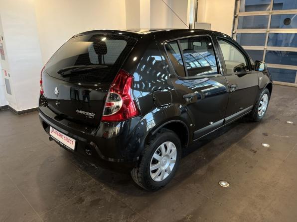 Renault Sandero I с пробегом 2013 года, цена 650 000 рублей, 90310 км, хэтчбек, Автокод Объявления