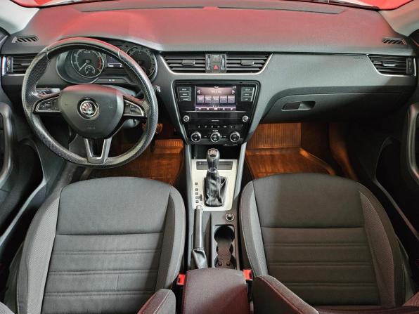 Skoda Octavia III (A7) Рестайлинг с пробегом 2017 года, цена 1 890 000 рублей, 148360 км, лифтбек, Автокод Объявления