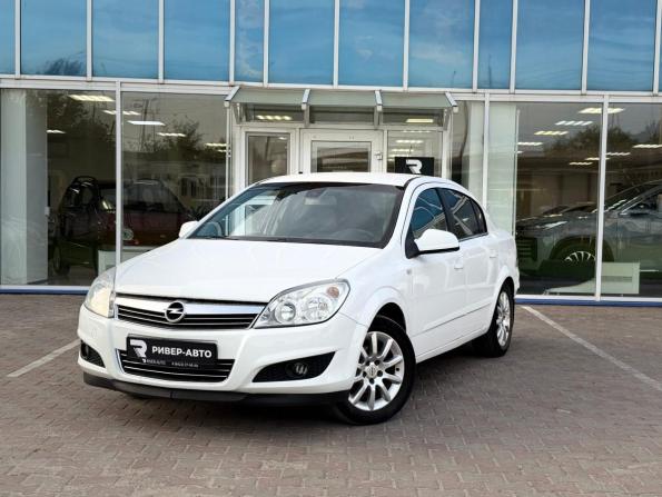 Opel Astra H Рестайлинг с пробегом 2013 года, цена 617 000 рублей, 214174 км, седан, Автокод Объявления