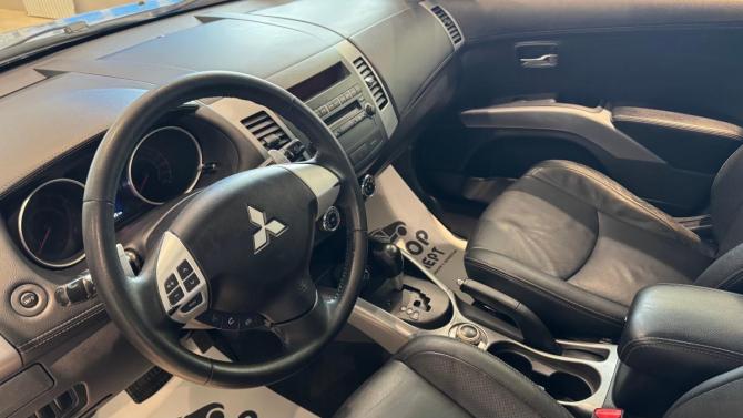 Mitsubishi Outlander II Рестайлинг с пробегом 2011 года, цена 1 170 000 рублей, 210005 км, внедорожник, Автокод Объявления