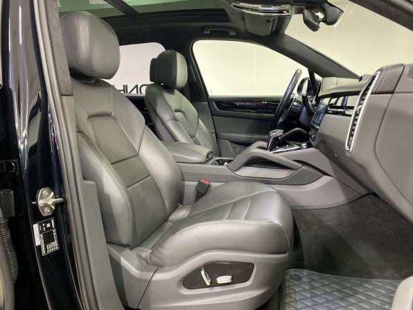 Porsche Cayenne III с пробегом 2018 года, цена 4 950 000 рублей, 106000 км, внедорожник, Автокод Объявления