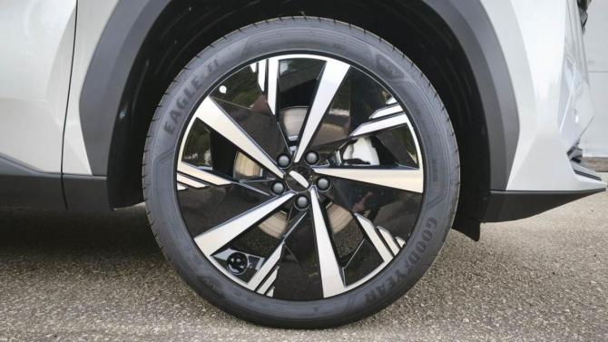 Новый Geely Atlas II 2026 года, цена 4 229 990 рублей, внедорожник, Автокод Объявления
