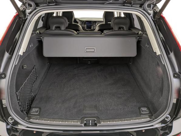 Volvo XC60 II Рестайлинг с пробегом 2021 года, цена 4 350 000 рублей, 77055 км, внедорожник, Автокод Объявления
