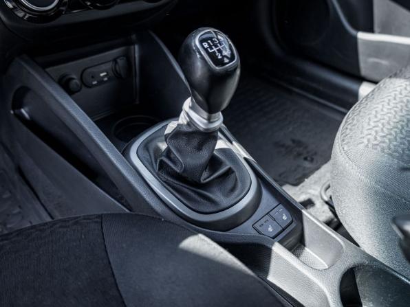 Kia Rio III Рестайлинг с пробегом 2015 года, цена 989 000 рублей, 145000 км, хэтчбек, Автокод Объявления