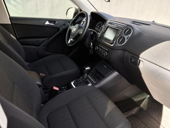 Volkswagen Tiguan I Рестайлинг с пробегом 2015 года, цена 1 550 000 рублей, 215698 км, внедорожник, Автокод Объявления