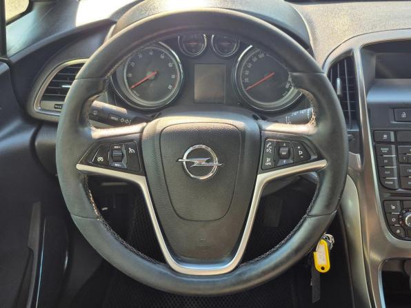 Opel Astra J Рестайлинг с пробегом 2012 года, цена 765 000 рублей, 172000 км, универсал, Автокод Объявления
