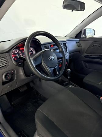 Kia Rio II Рестайлинг с пробегом 2011 года, цена 698 000 рублей, 238000 км, седан, Автокод Объявления