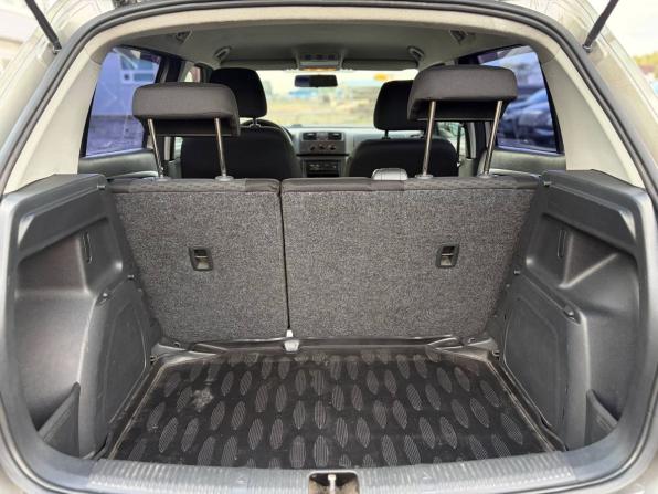 Skoda Fabia II Рестайлинг с пробегом 2011 года, цена 375 000 рублей, 286701 км, хэтчбек, Автокод Объявления