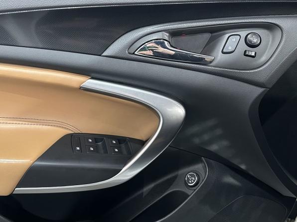 Opel Insignia I Рестайлинг с пробегом 2014 года, цена 1 389 000 рублей, 137794 км, универсал, Автокод Объявления