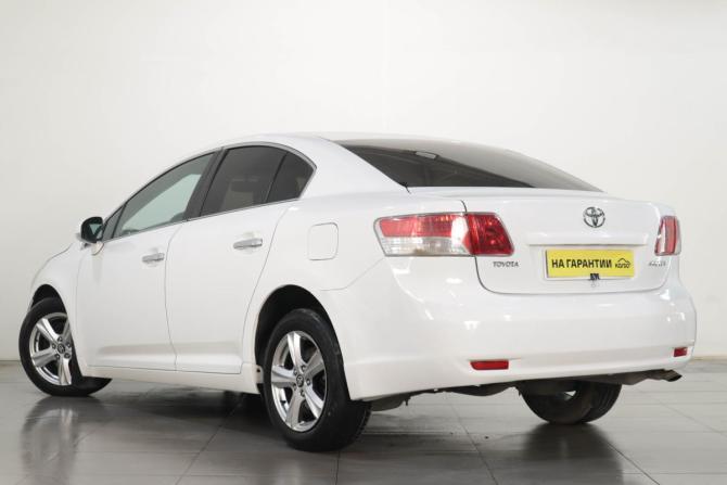 Toyota Avensis III с пробегом 2009 года, цена 949 000 рублей, 321986 км, седан, Автокод Объявления