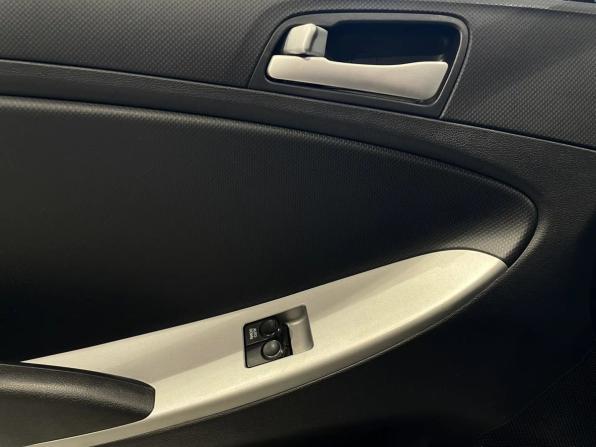 Hyundai Solaris I с пробегом 2012 года, цена 615 000 рублей, 199679 км, хэтчбек, Автокод Объявления