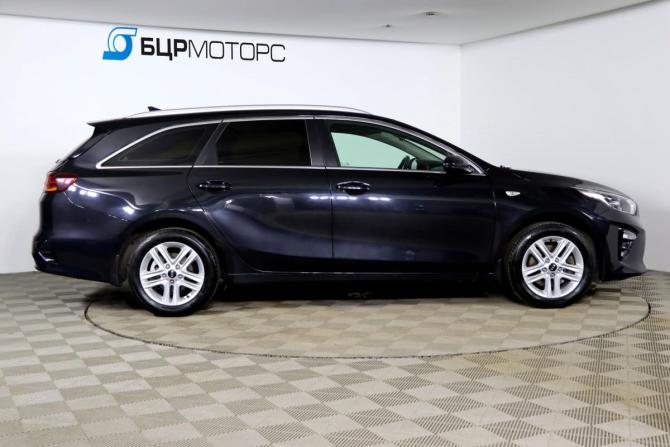 Kia Ceed III Рестайлинг с пробегом 2021 года, цена 2 149 990 рублей, 89761 км, универсал, Автокод Объявления